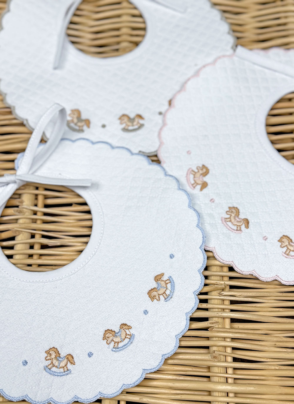 Tagliabiscotti a forma di cavallo a dondolo: baby shower, primo compleanno - Italia