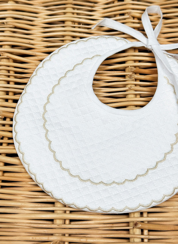 Scallopped Bib