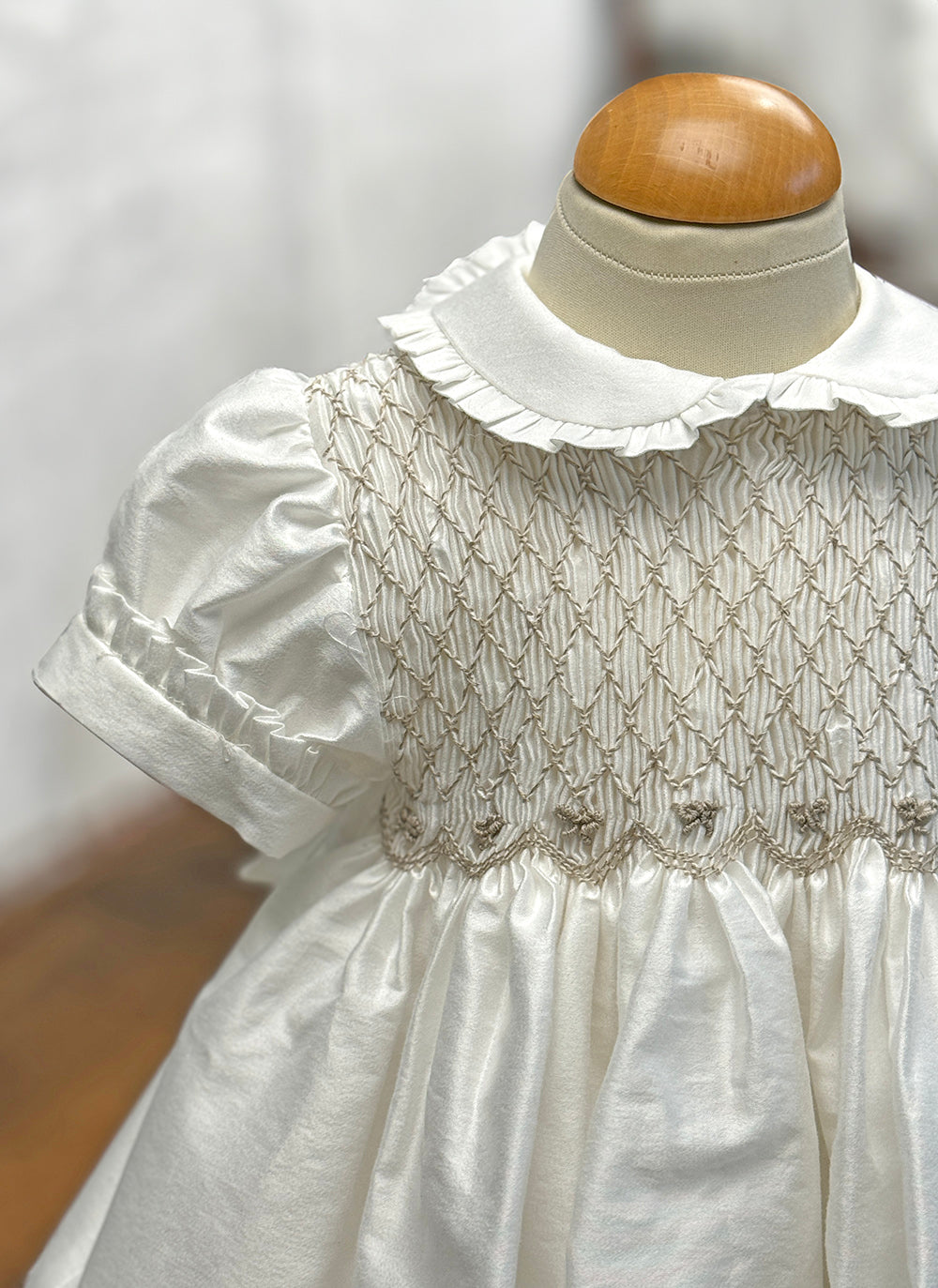 Abito Da Battesimo Per Bambina – Floreale Ricamato A Mano – Taglie 0-24 Mesi (Controlla Tabella)