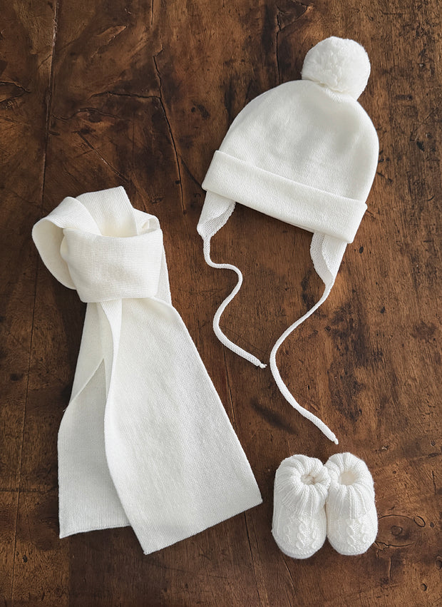 Primo cappellino di lana