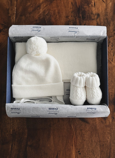 Primo cappellino di lana