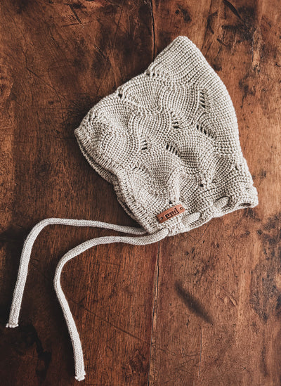 KNITTED BONNET