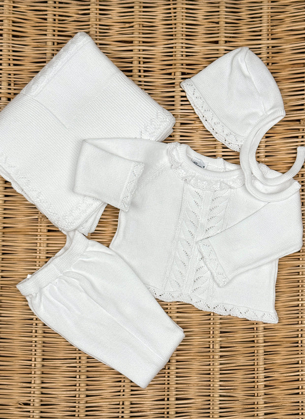 Tre pezzi in maglia di puro cotone con colletto in Sangallo