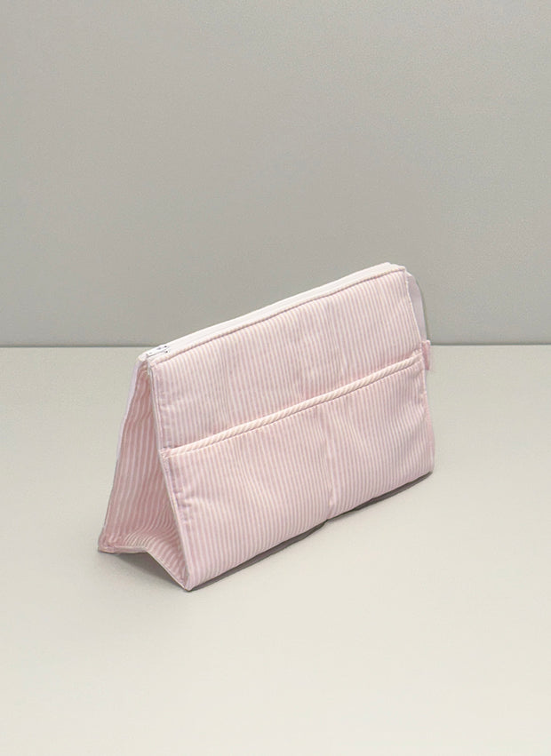 NECESSAIRE