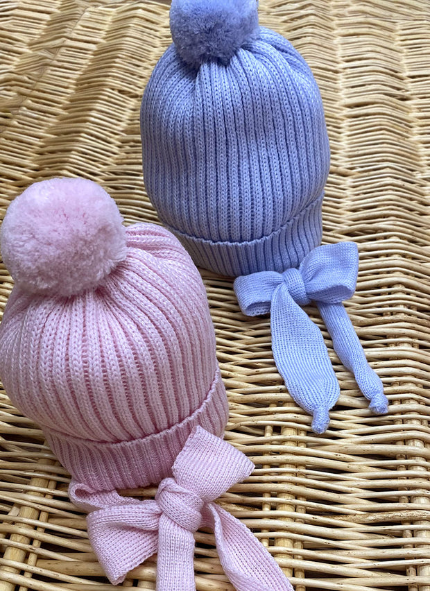 Primo cappellino di lana