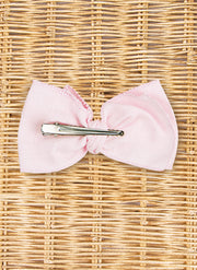 Pinza con fiocco di lino